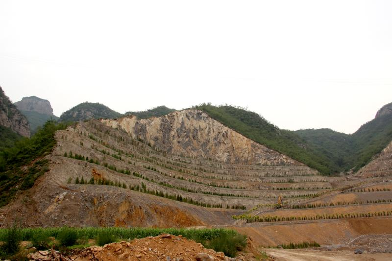 洛南縣四皓富利采石場礦山地質環(huán)境治理項目